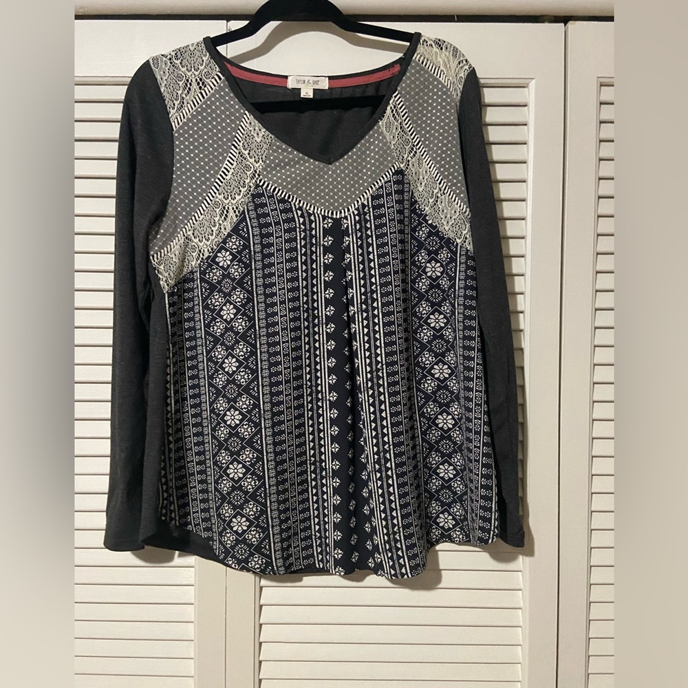Taylor & Sage Top!